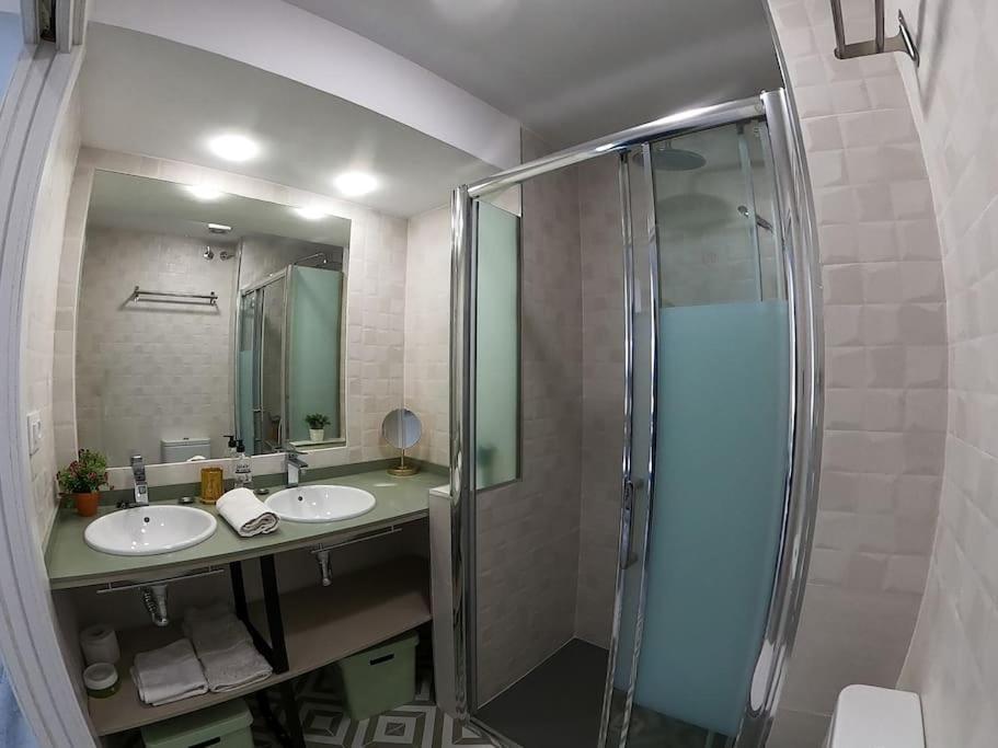 Roch - Stylish Apartment Near Metro Sevilla Exterior foto