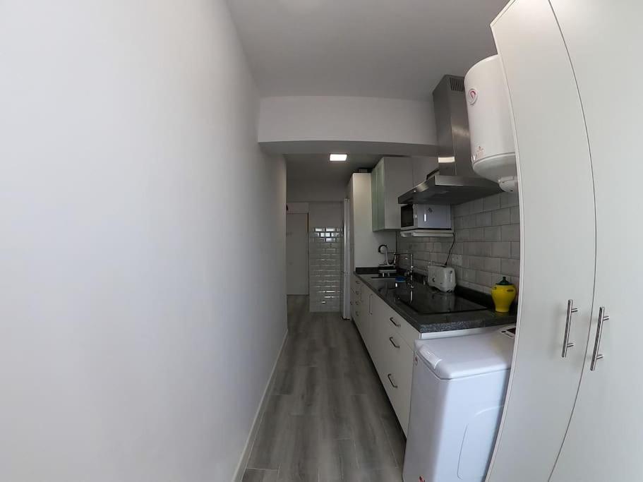 Roch - Stylish Apartment Near Metro Sevilla Exterior foto